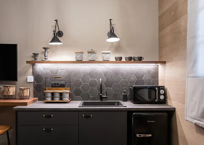 Ermis By Gm Luxury Калаврита